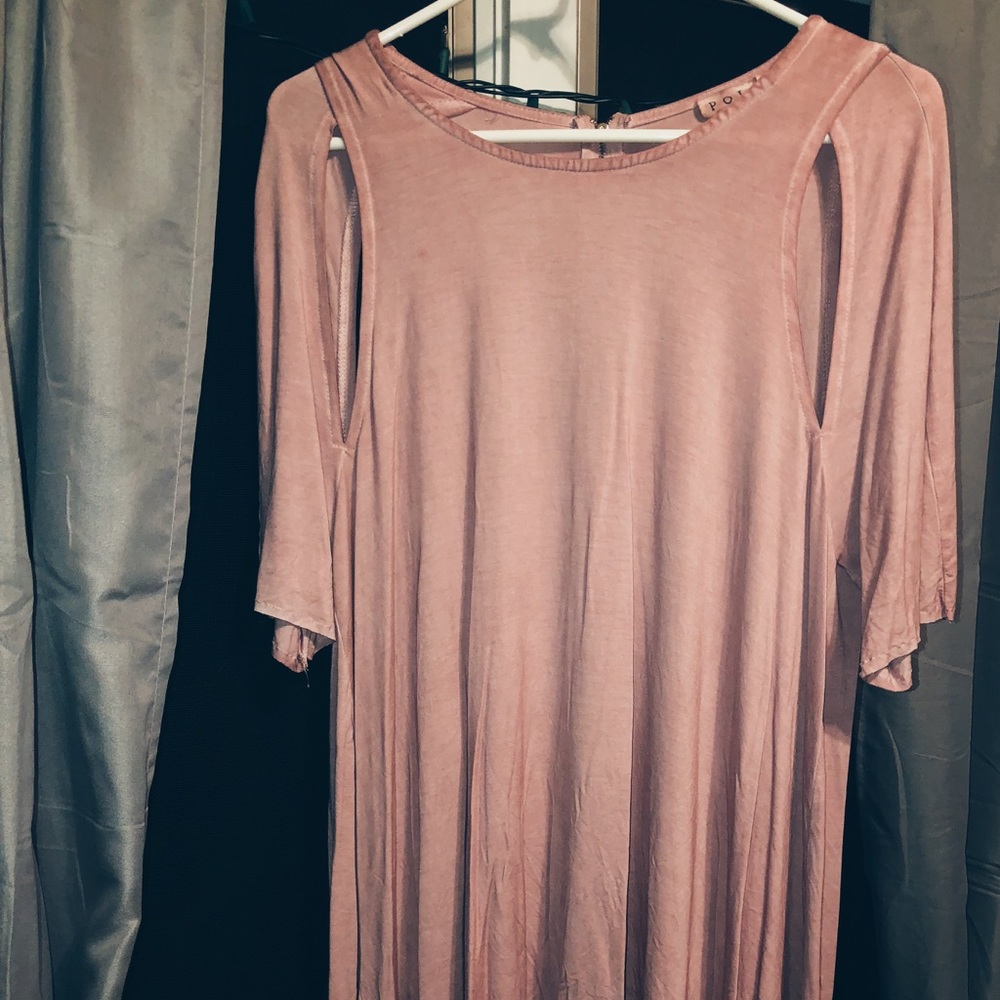 tunic with cold shoulder sleeves